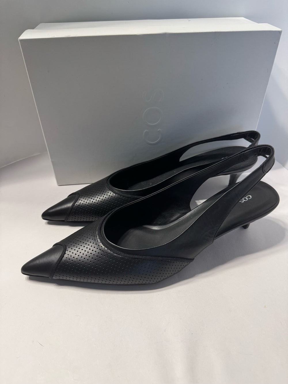 NIB COS Black Perforated Pointed Slingback Shoes Kitten Heel size 10.5-11 - Picture 4 of 8